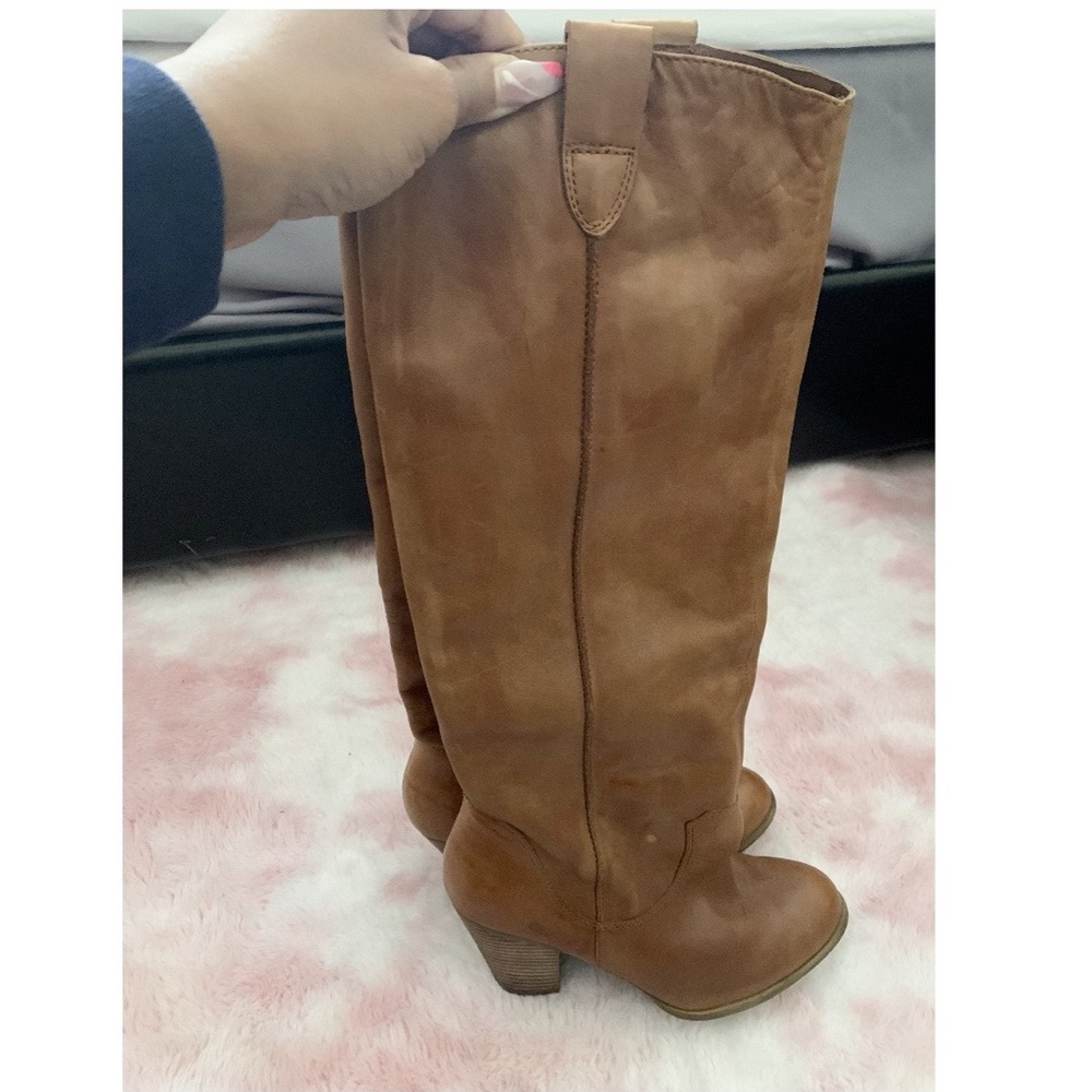Aldo Tan Authentic Leather Boots. Size: 9. - Picture 2 of 5